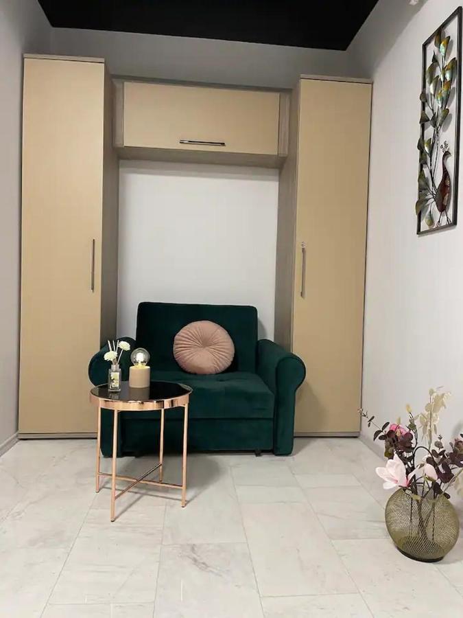 Peacock Studio Navodari Bagian luar foto